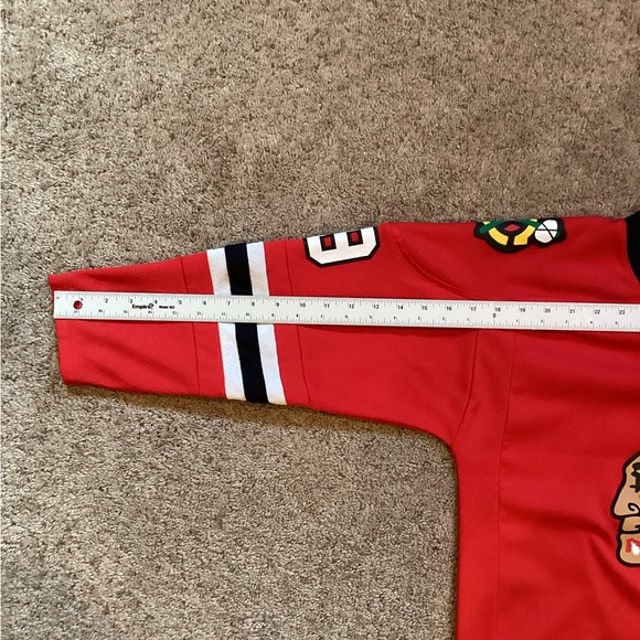 Rebok Chicago Blackhawks Toews Jersey Used - Picture 11 of 14